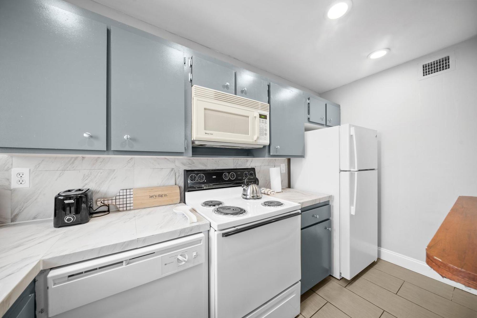 Apartment Bayview By Lowkl *